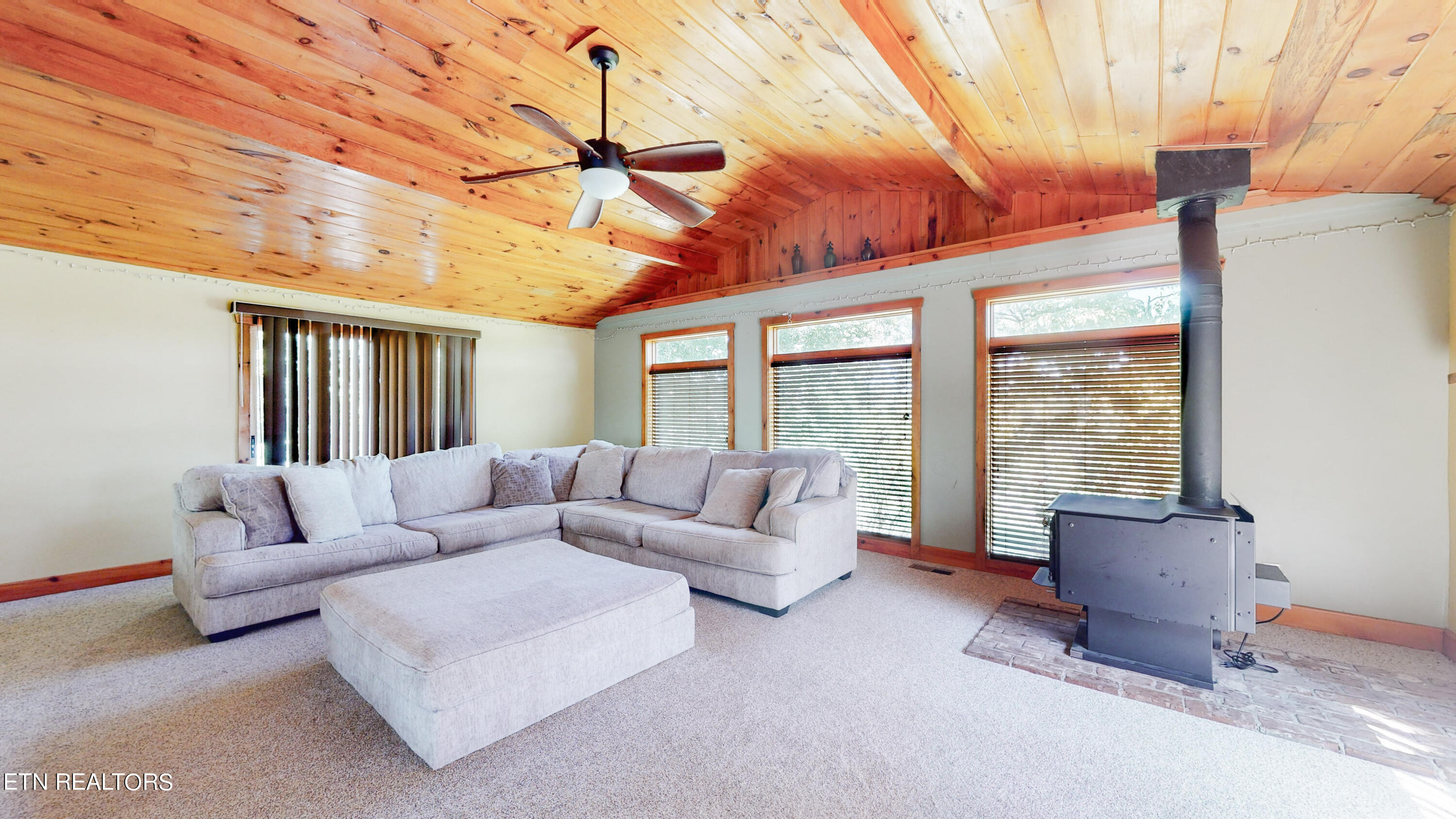 412 Glenlock Road Sweetwater, TN 37874 - Photo 12 of 53 Family Room