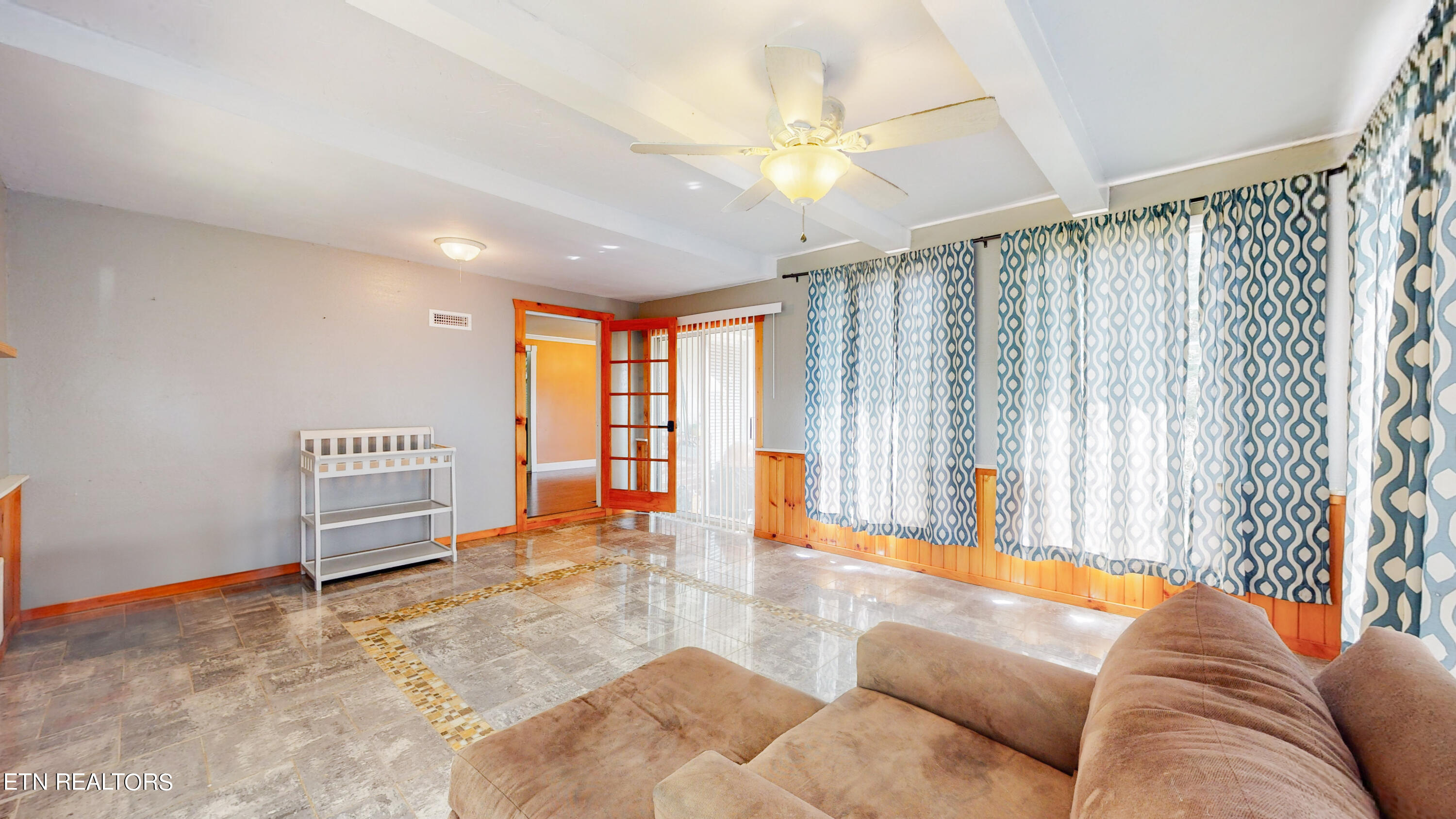412 Glenlock Road Sweetwater, TN 37874 - Photo 17 of 53 Sunroom
