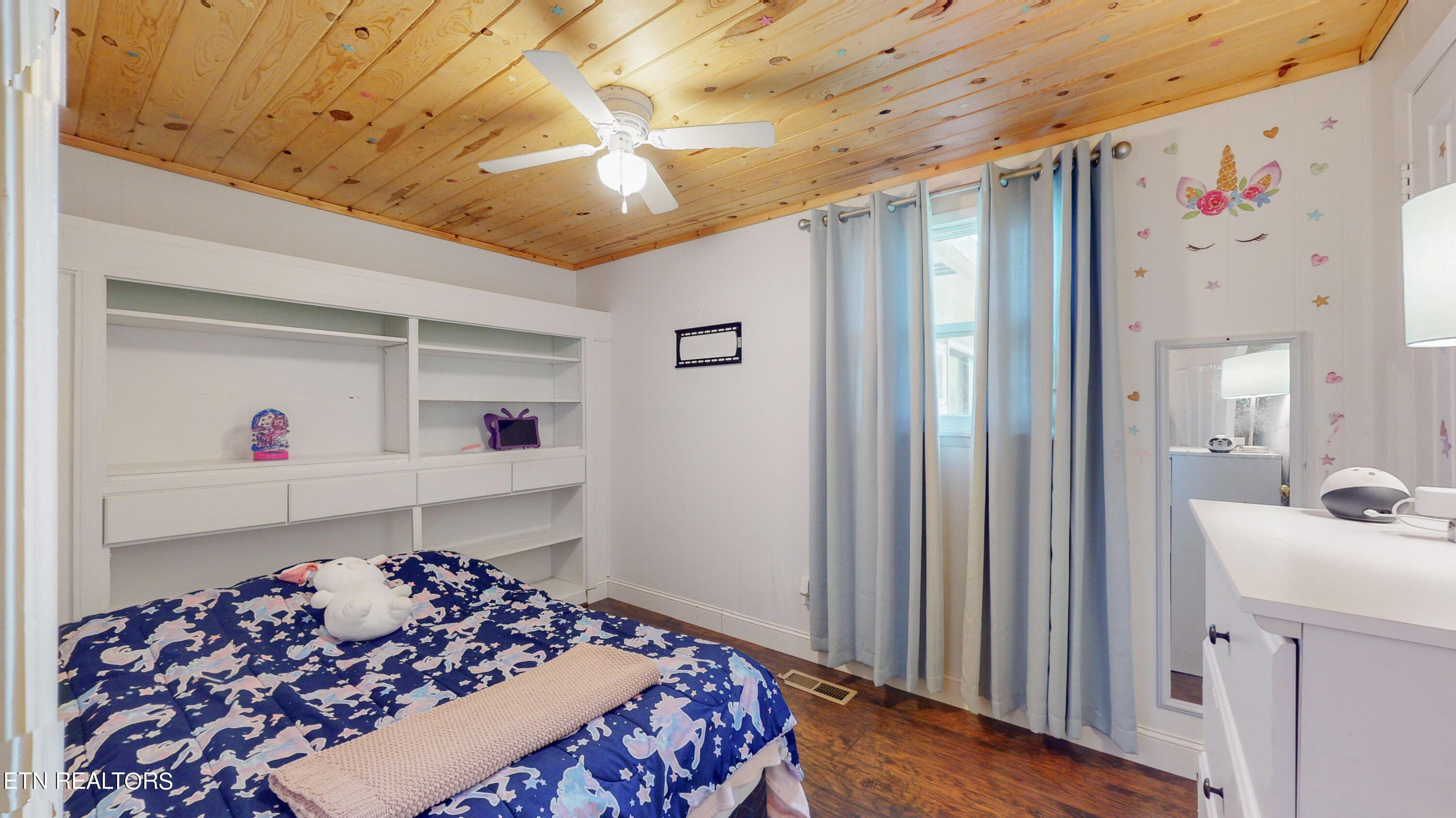 412 Glenlock Road Sweetwater, TN 37874 - Photo 22 of 53 Bedroom