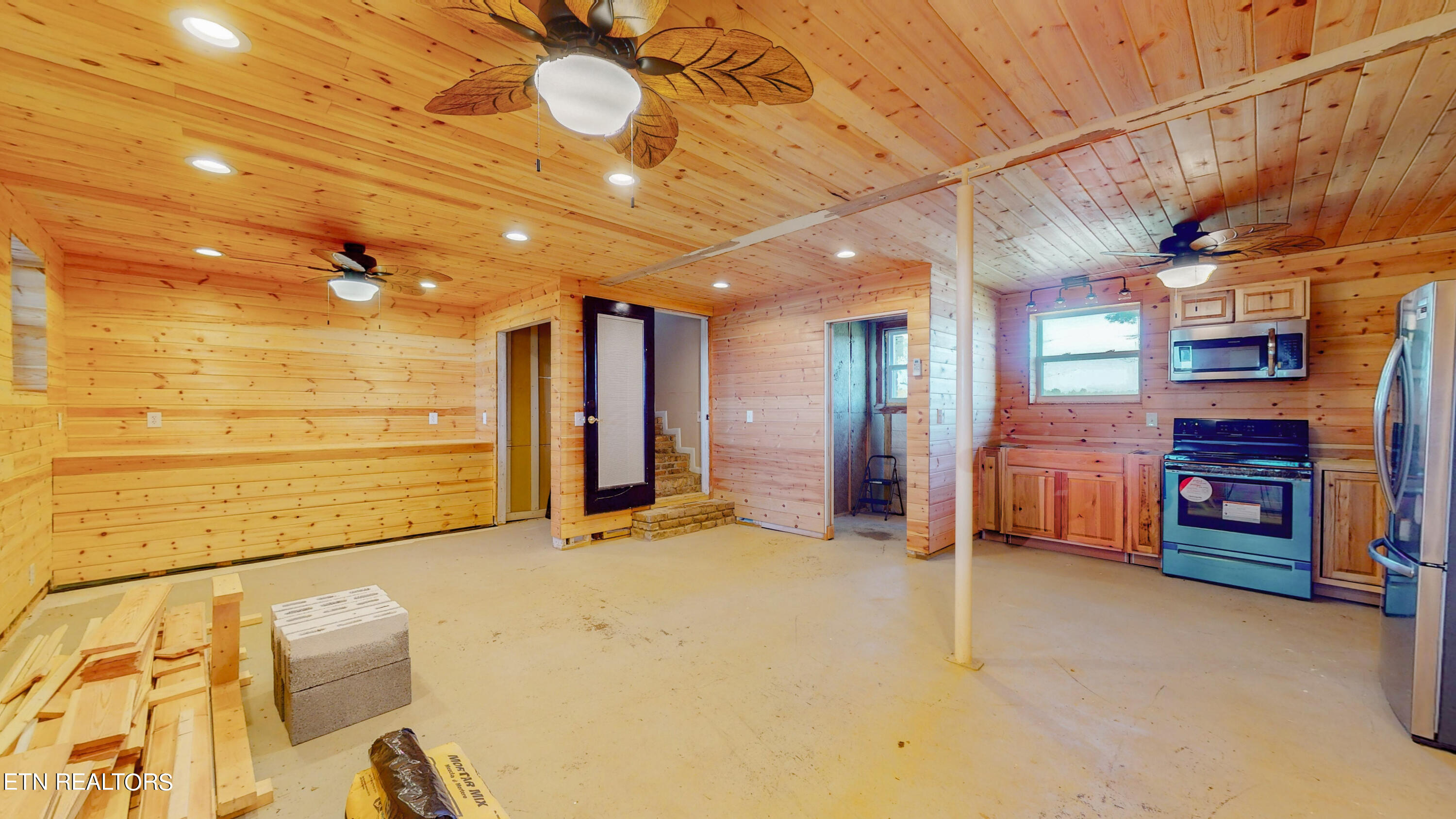 412 Glenlock Road Sweetwater, TN 37874 - Photo 37 of 53 Studio Suite