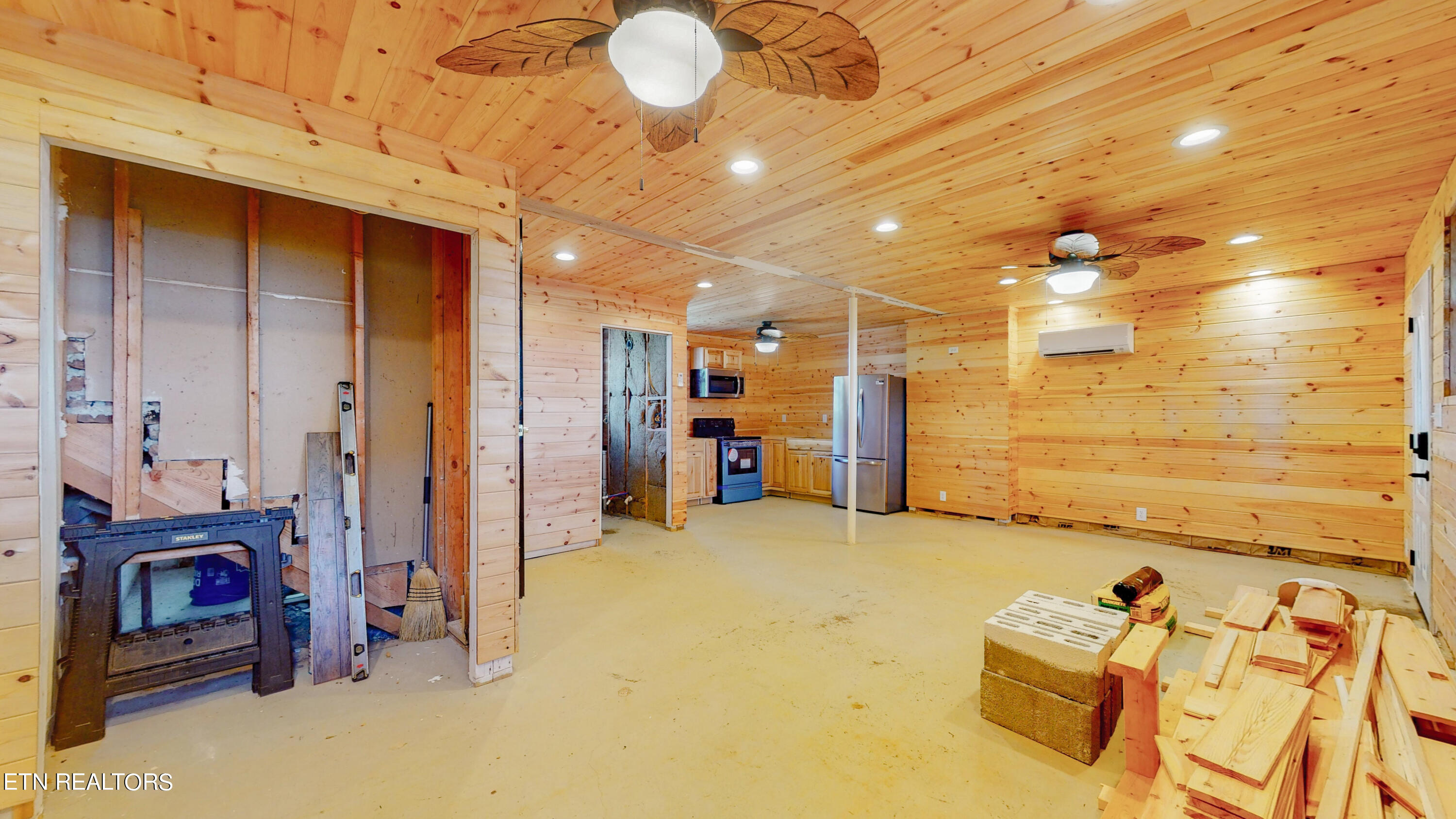 412 Glenlock Road Sweetwater, TN 37874 - Photo 38 of 53 Studio Suite