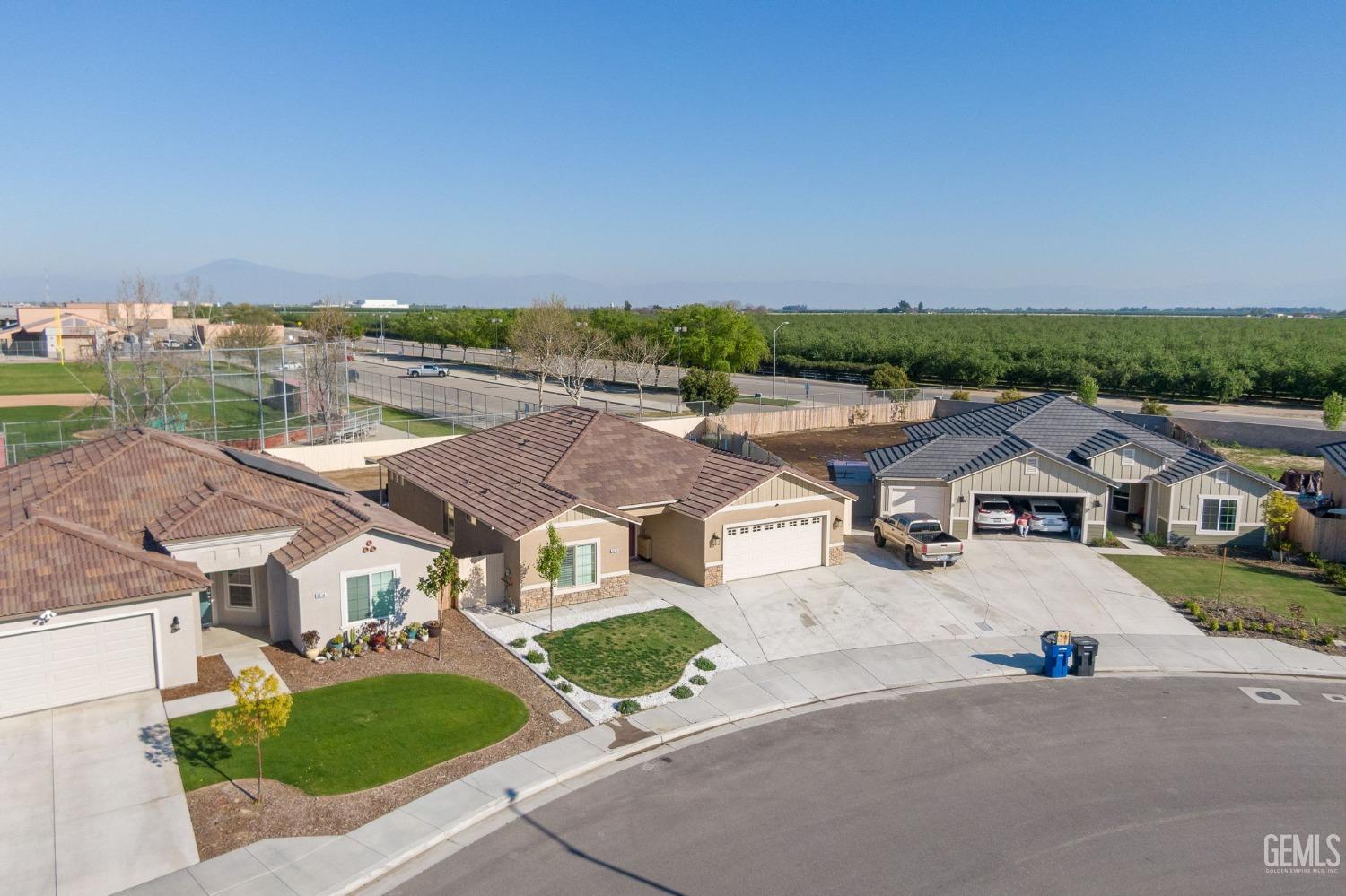 Undisclosed Address Bakersfield, CA 93311 - Photo 4 of 44