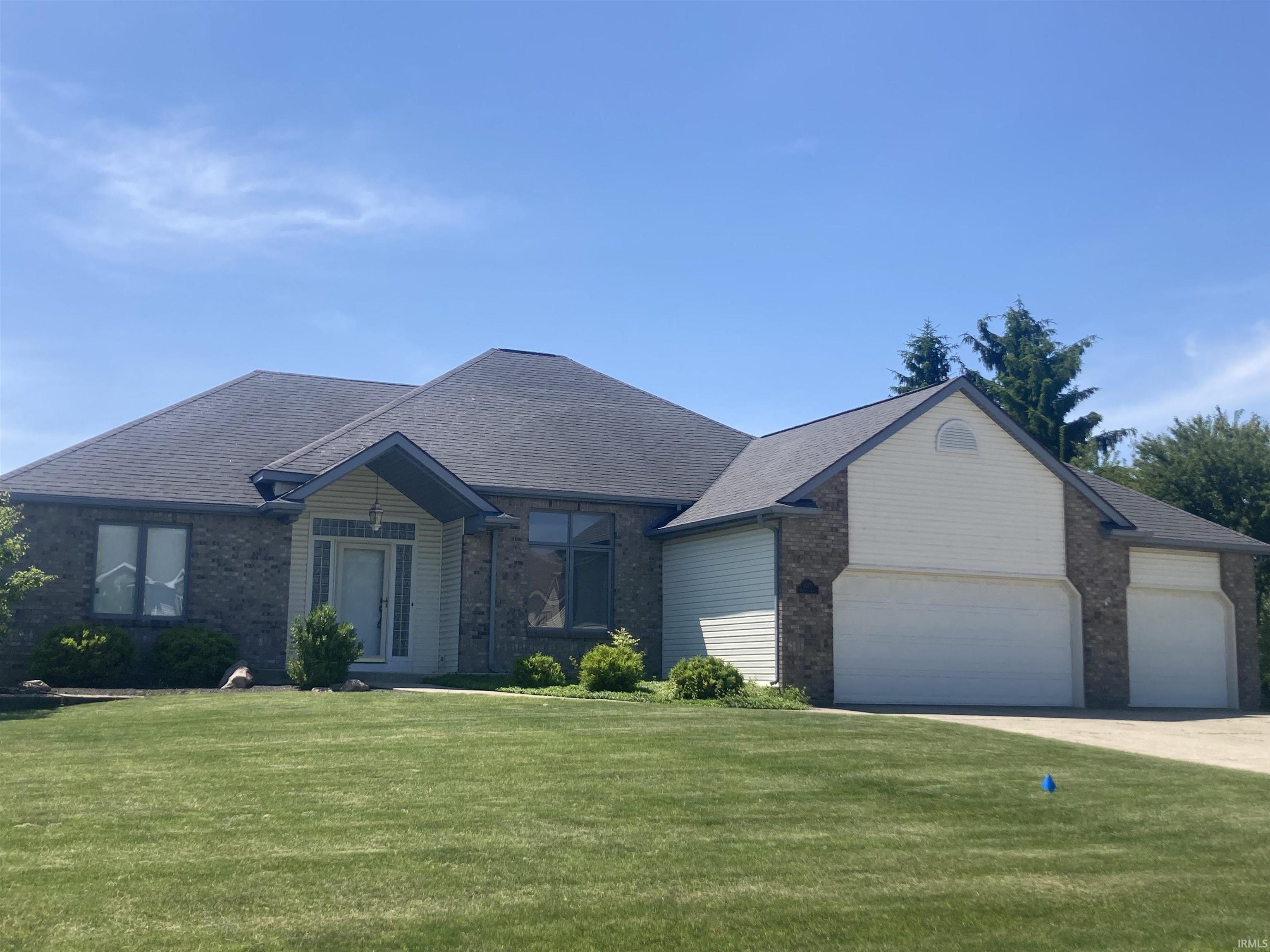 305 Hunters Ridge Auburn, IN 46706 - Photo 1 of 1