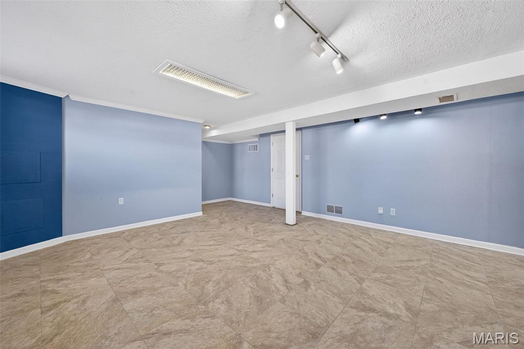 44 St Lawrence Drive Ballwin, MO 63021 - Photo 13 of 19