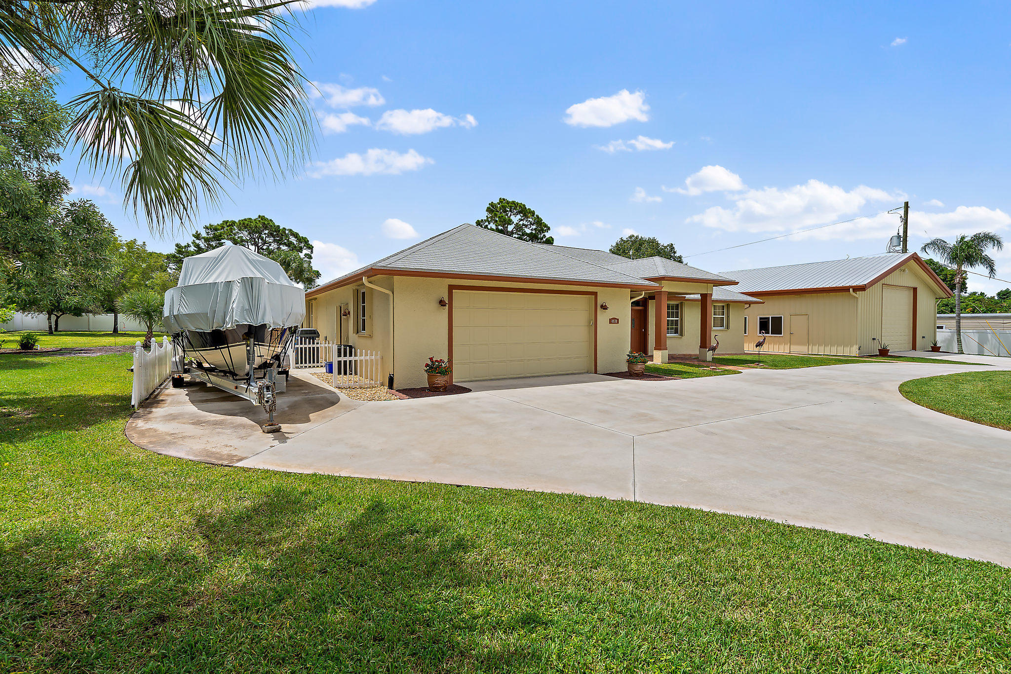 4938 Southeast Major Way Stuart, FL 34997 - Photo 6 of 53 007-4938SEMajorWay-Stuart-FL-small