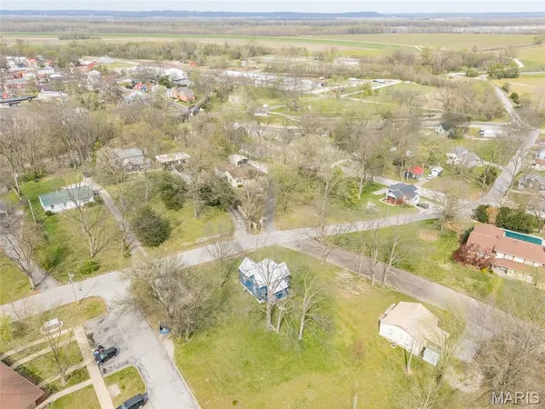 $179,900 | 170 Seraphin Street, Ste. Genevieve, MO 63670