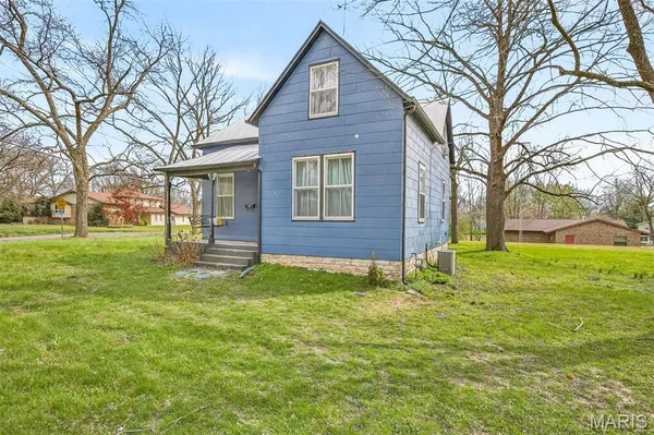 $179,900 | 170 Seraphin Street, Ste. Genevieve, MO 63670