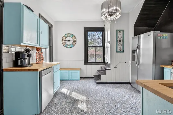 $179,900 | 170 Seraphin Street, Ste. Genevieve, MO 63670