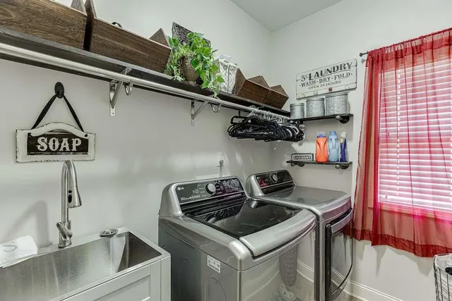 $885,000 | 386 Ridge Walk Court, Sugar Hill, GA 30518