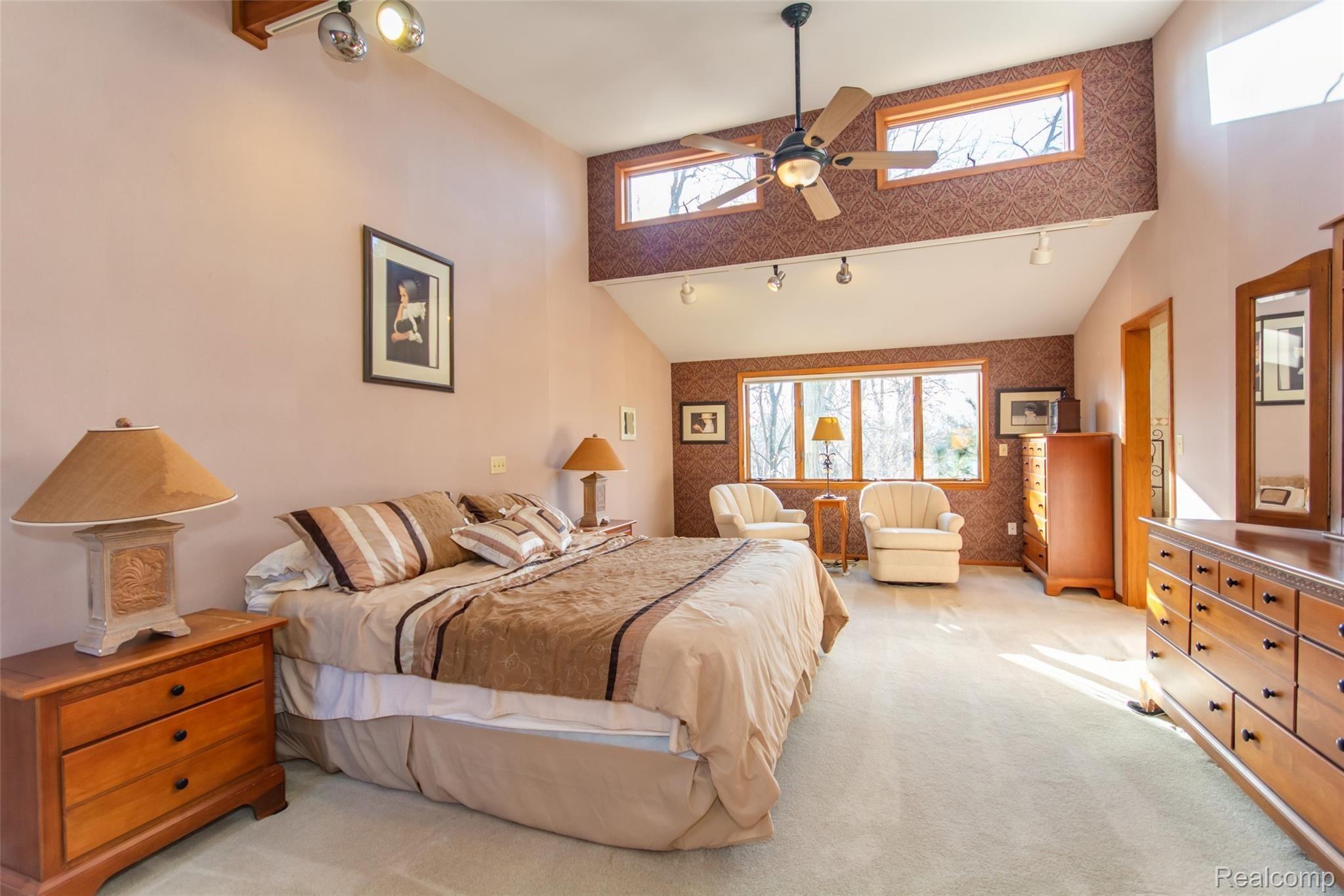 11000 White Lake Road Fenton, MI 48430 - Photo 15 of 40 DSC_5150enf.jpg