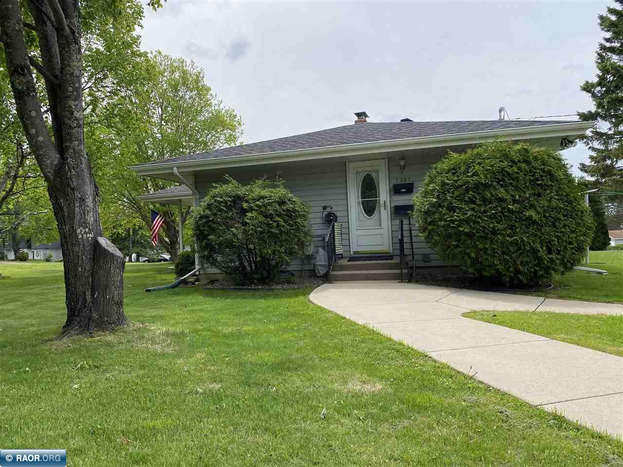 1201 3rd Street West Eveleth, MN 55734 - Photo 2 of 31