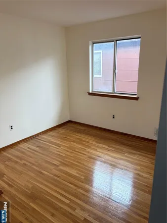 $2,200 | 608 Bergen Street, Unit 3, Harrison, NJ 07029