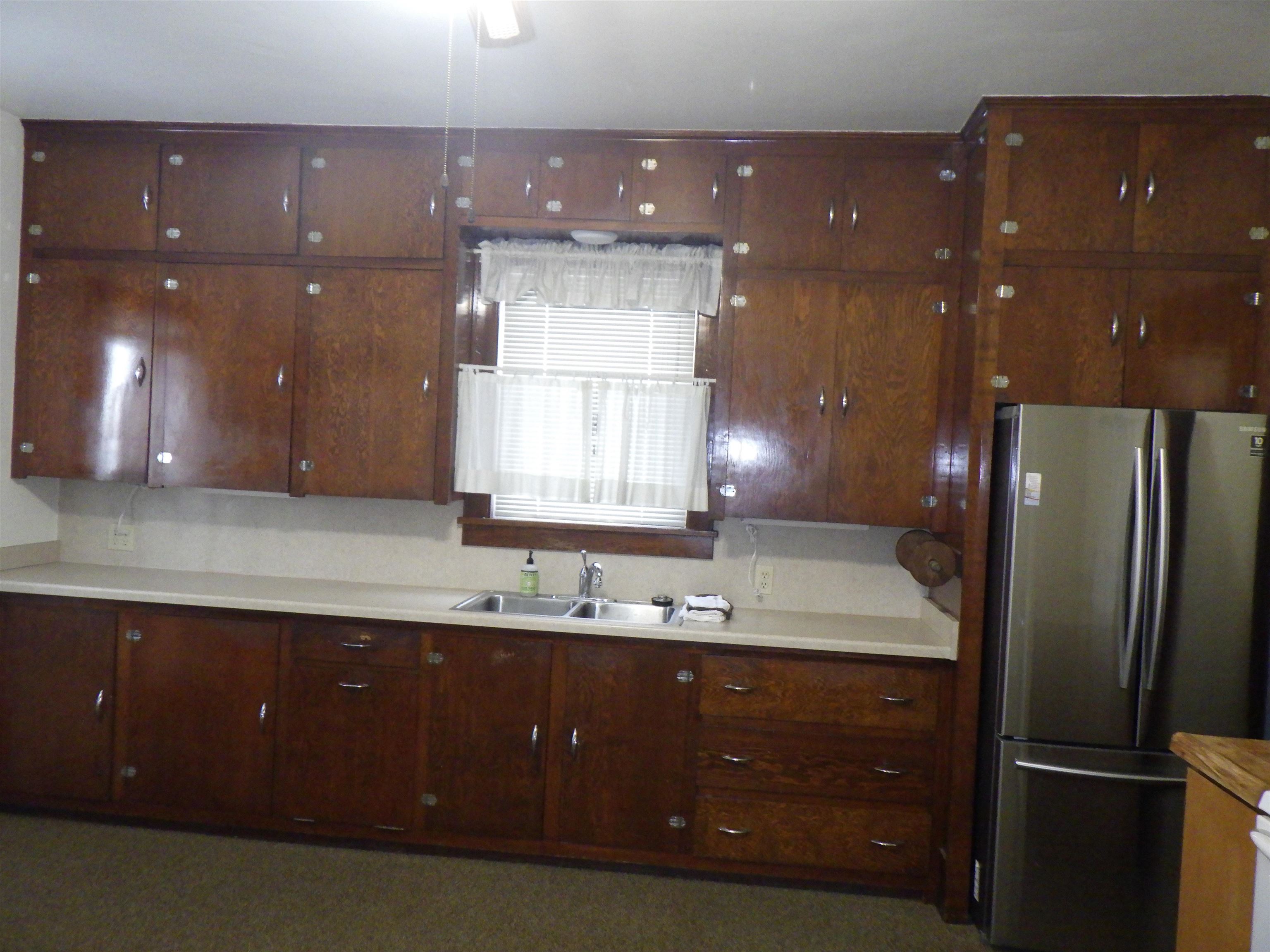 604 South Weed Street Shawano, WI 54166 - Photo 2 of 28