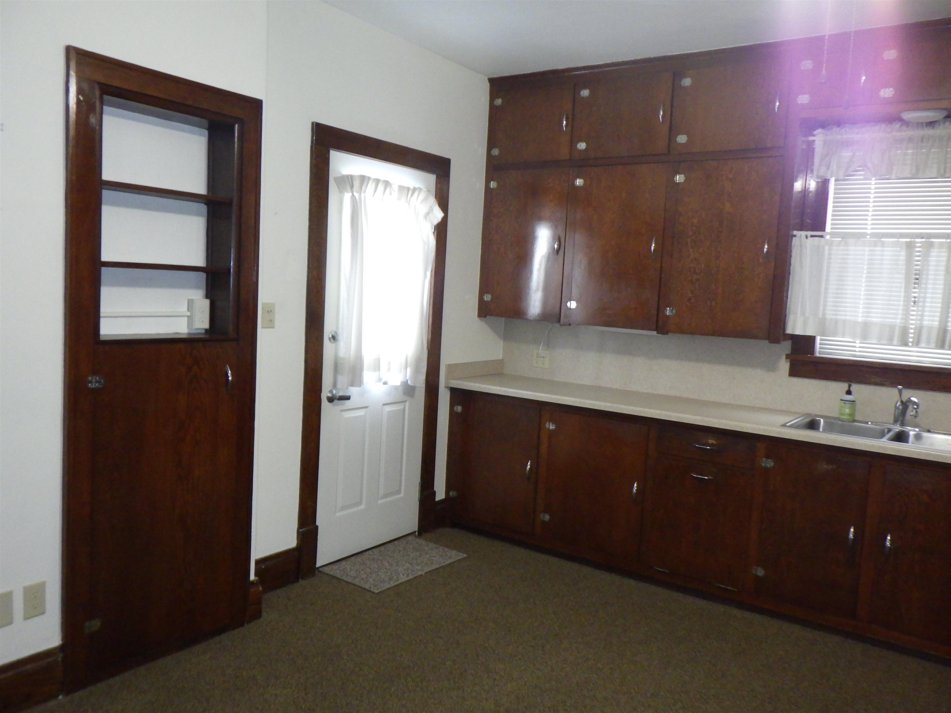 604 South Weed Street Shawano, WI 54166 - Photo 3 of 28