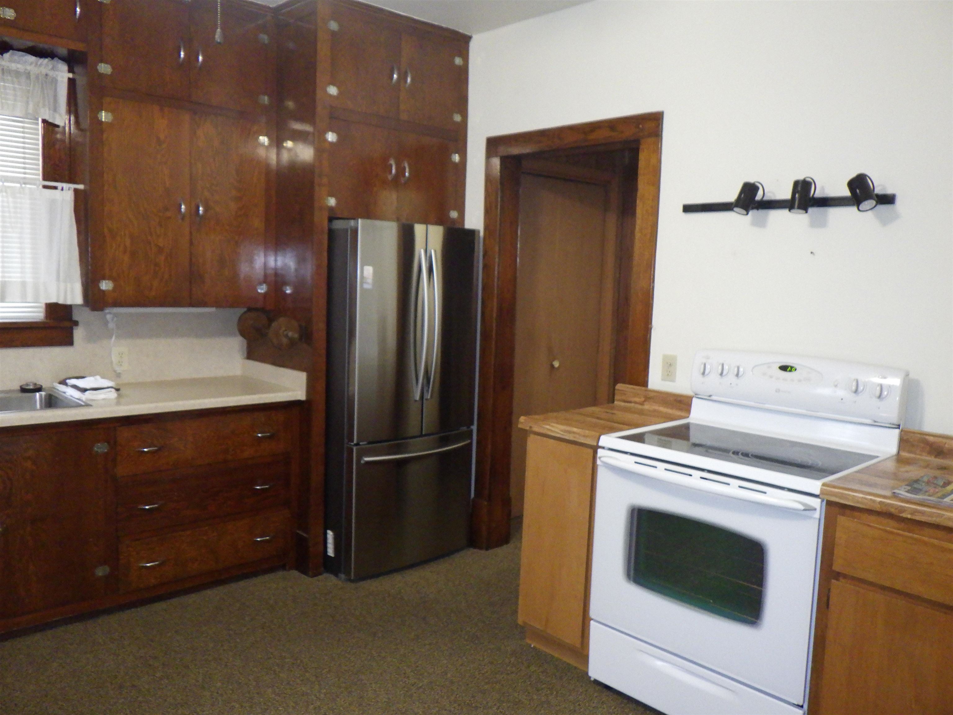 604 South Weed Street Shawano, WI 54166 - Photo 5 of 28