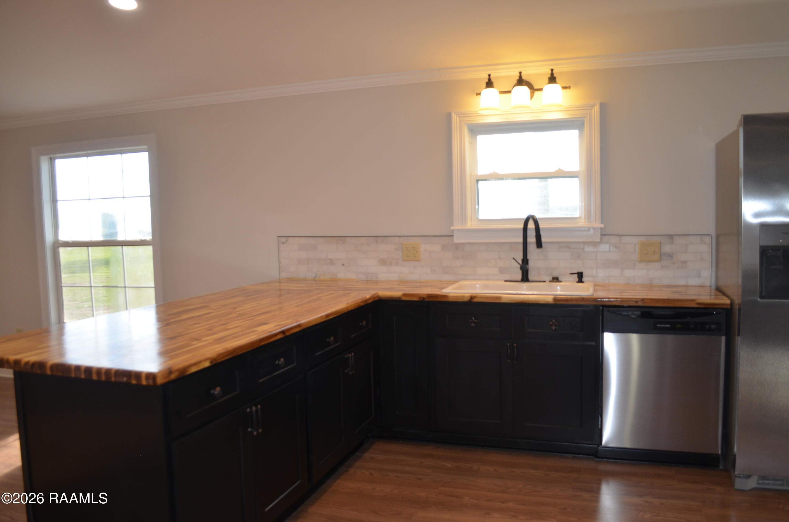 5018 Rutten Rill Road Jeanerette, LA 70544 - Photo 4 of 16 DSC_2561