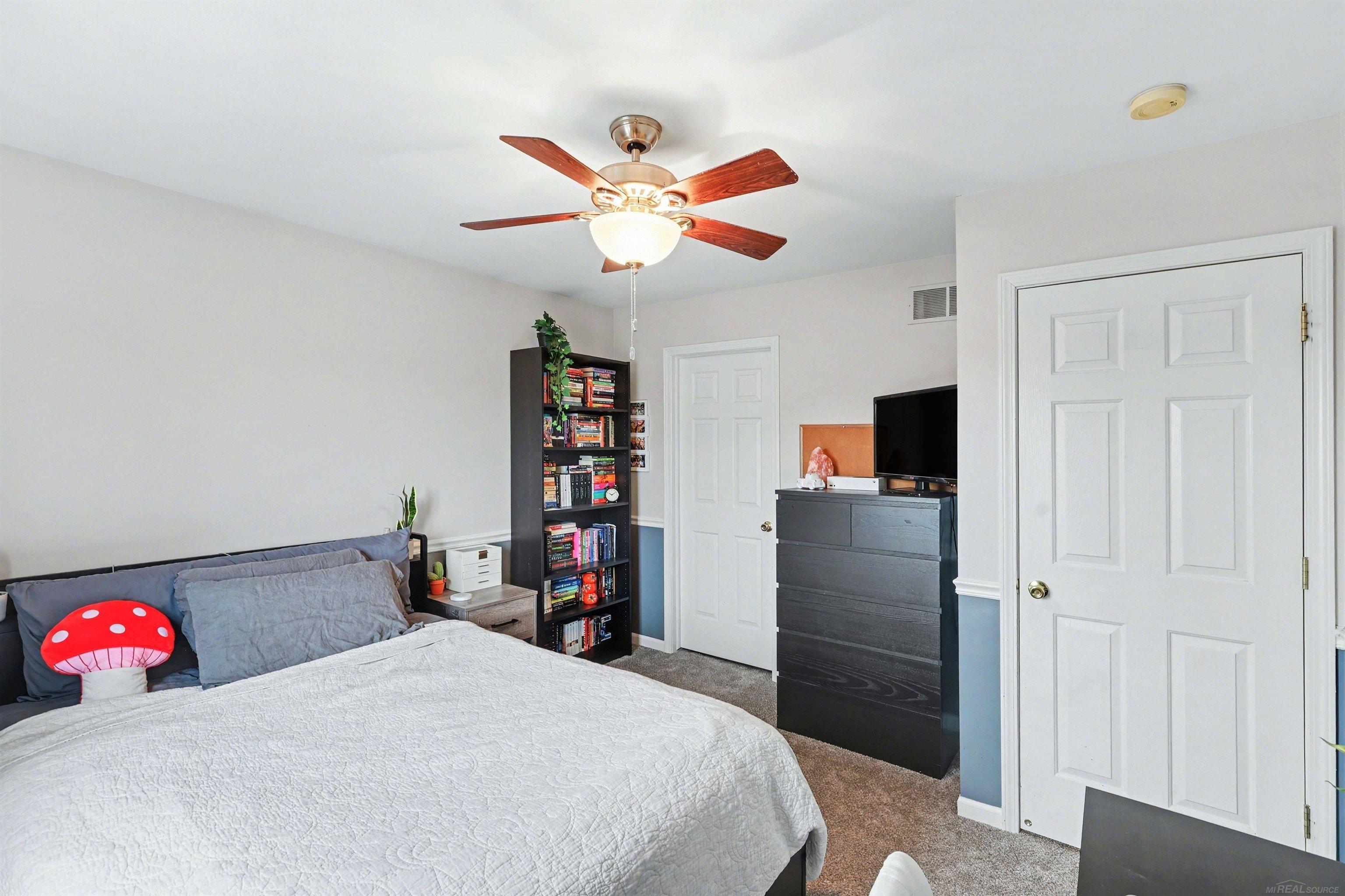 21368 Rome Drive Macomb, MI 48044 - Photo 25 of 37 50201290-9bbb1ca9-8232-4ce9-bbb1-b4c49d62ff20.JPG