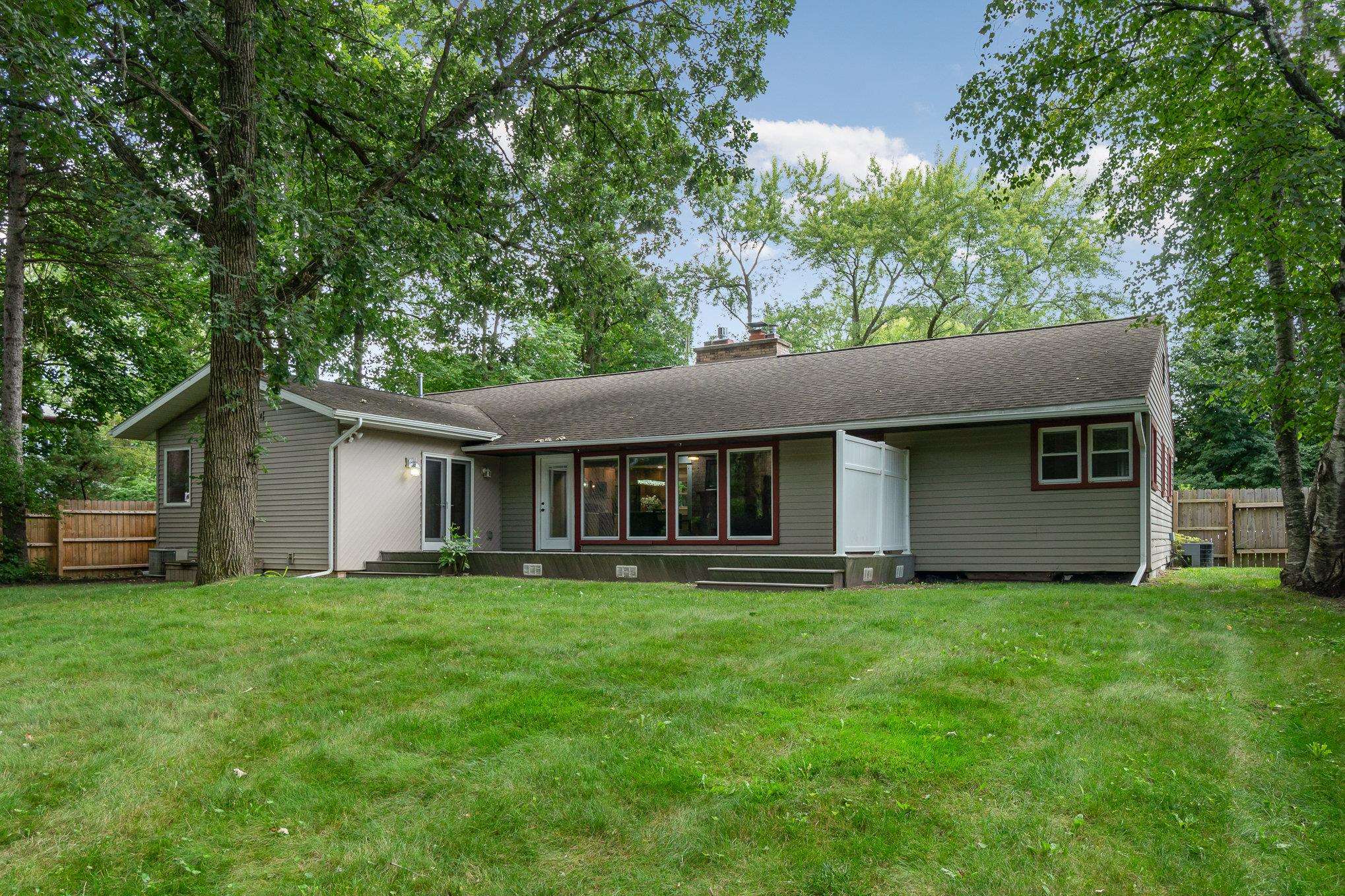 608 Hillcrest Road Midland, MI 48640 - Photo 23 of 27