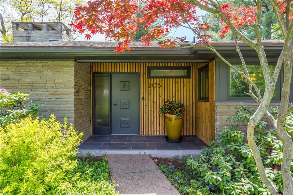 205 Seegar Road Pittsburgh, PA 15241 - Photo 4 of 48 Gallery Image 4