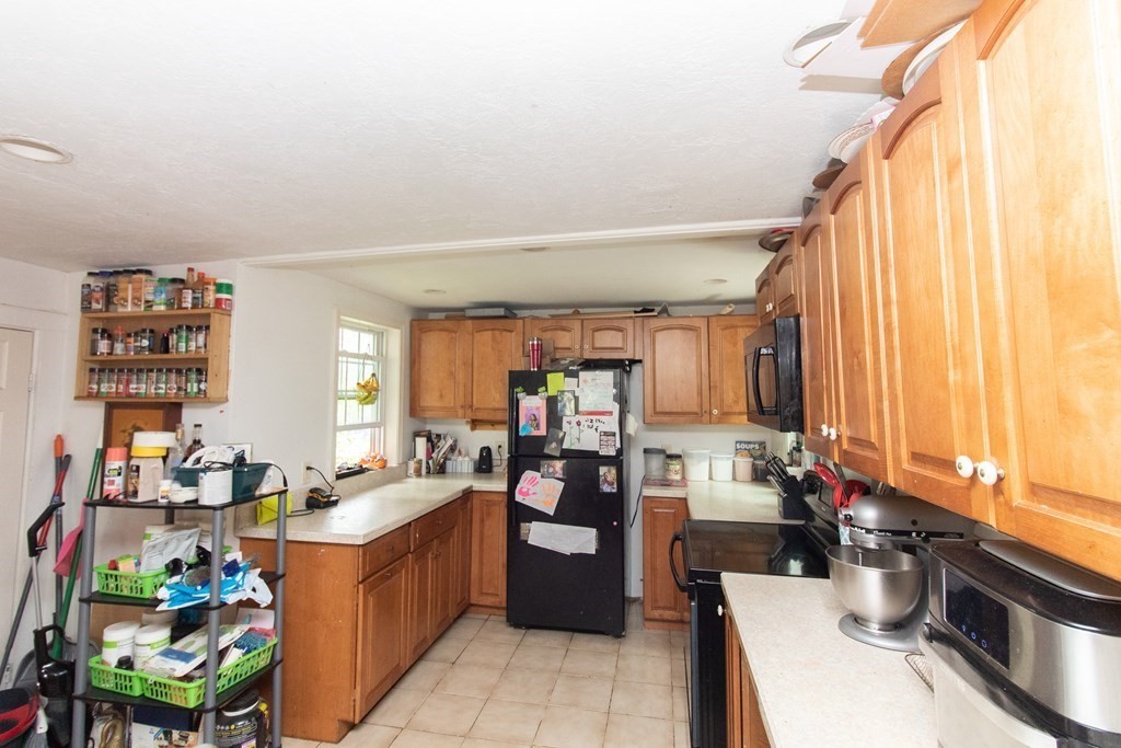 17 Church Street Ware, MA 01082 - Photo 5 of 22 Gallery Image 5