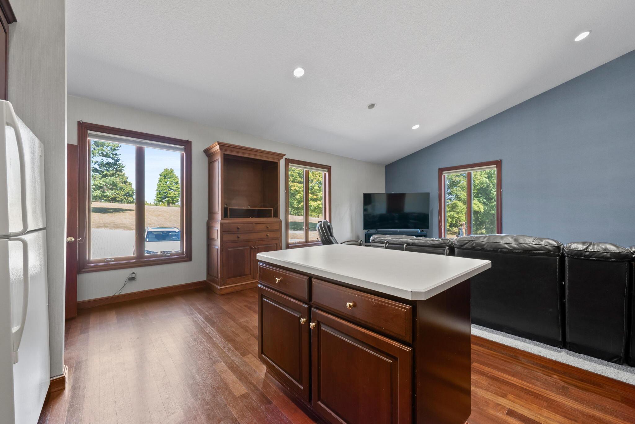 17980 Gambier Road Mount Vernon, OH 43050 - Photo 82 of 123 In-Law Suite