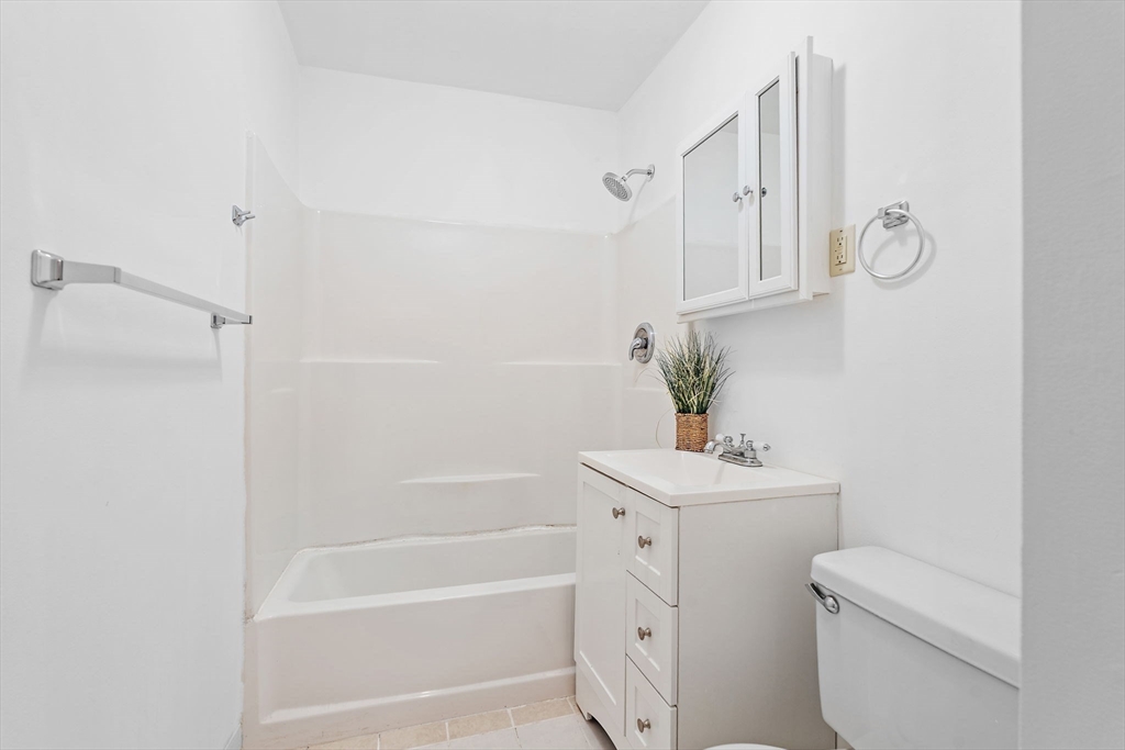 110 Boston Post Road East, Unit 8 Marlborough, MA 01752 - Photo 15 of 29