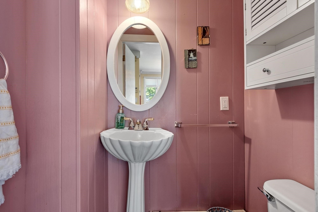 147 Main Street Reading, MA 01867 - Photo 21 of 40 Gallery Image 21