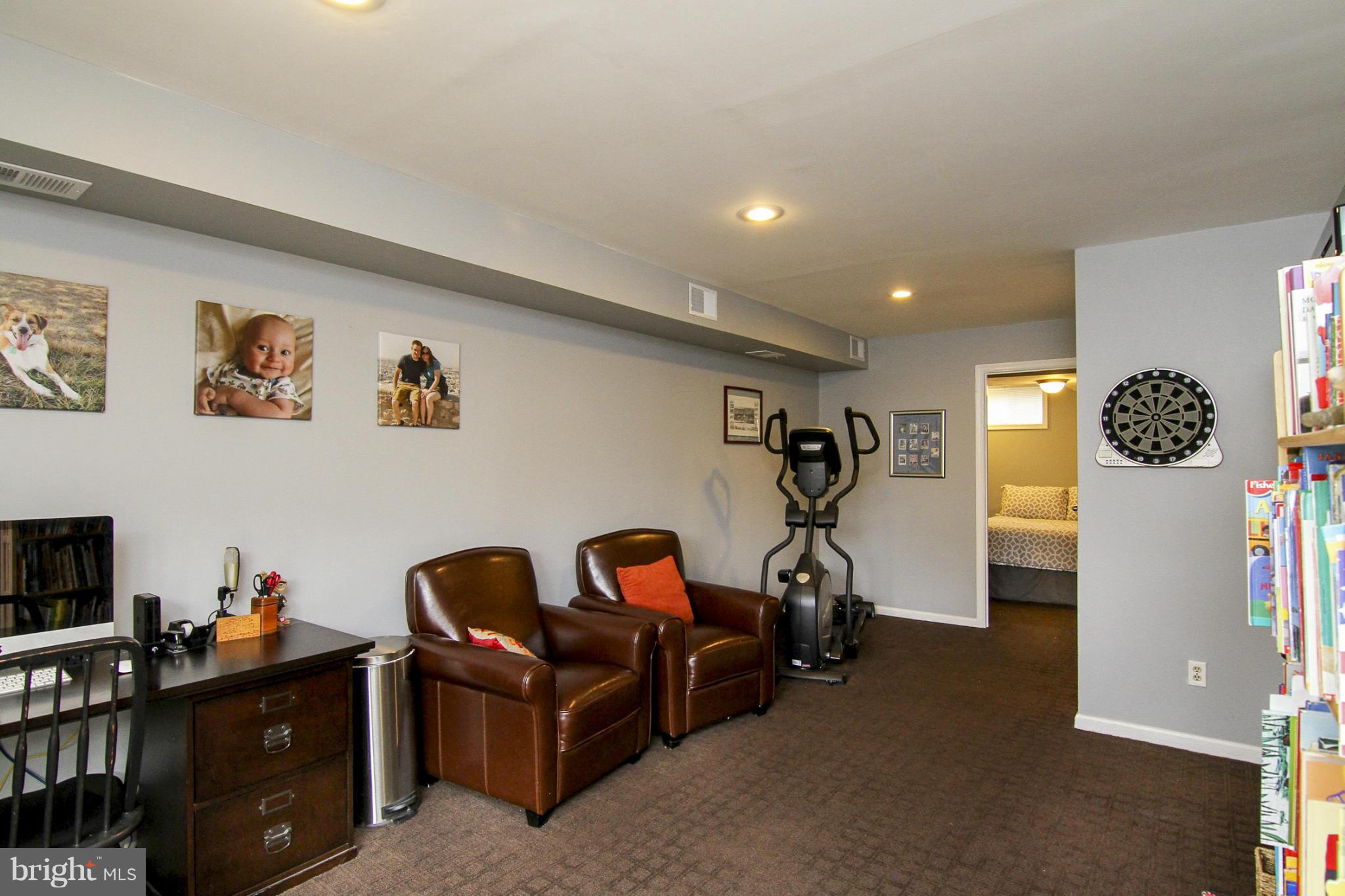 3829 9th Road South Arlington, VA 22204 - Photo 14 of 22 Family Room