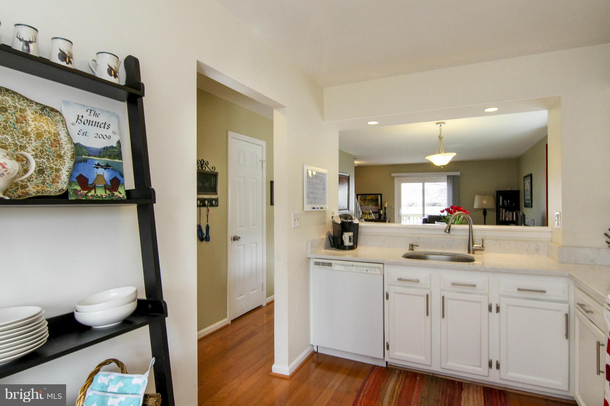 3829 9th Road South Arlington, VA 22204 - Photo 4 of 22 Kitchen