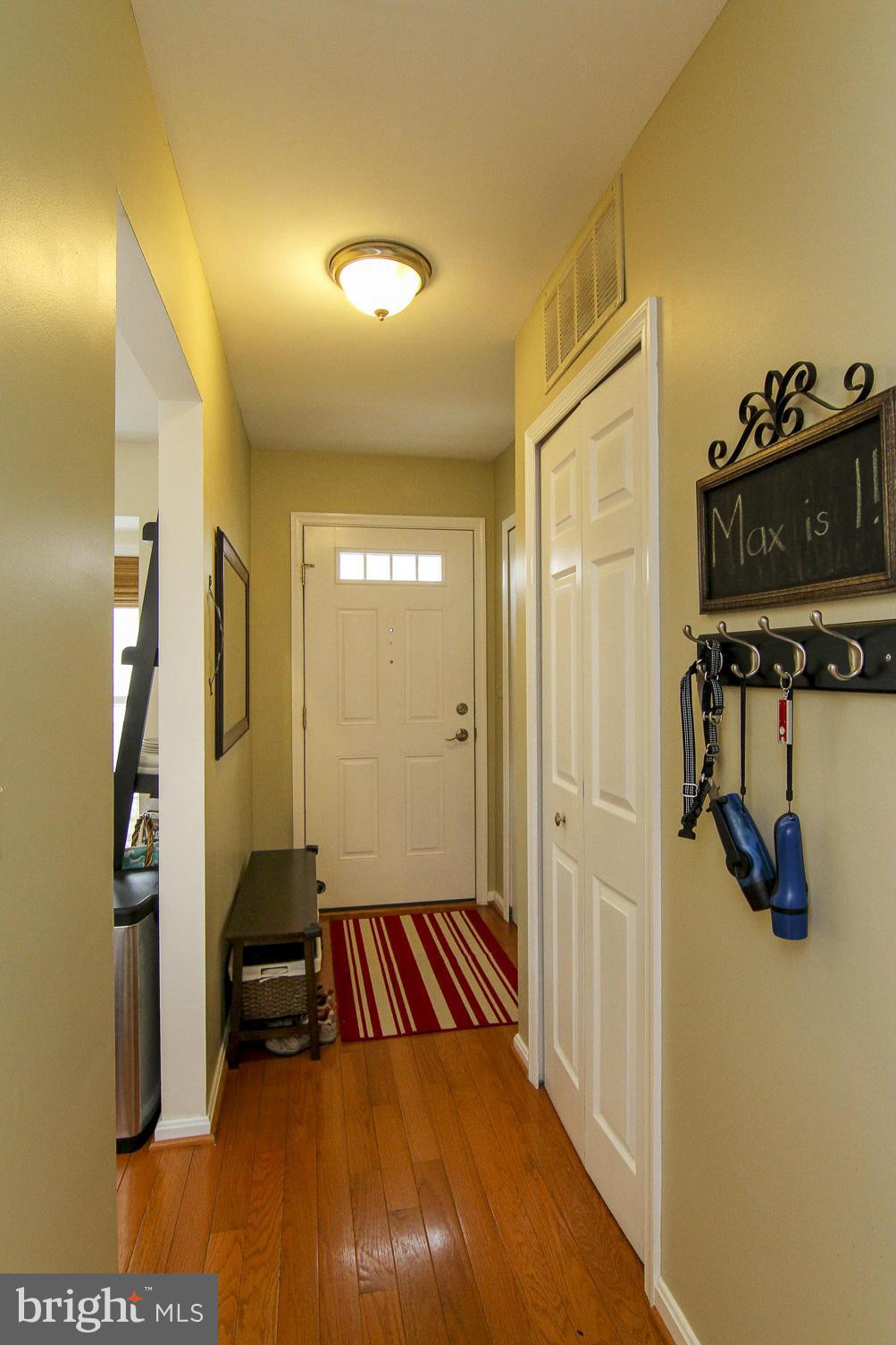 3829 9th Road South Arlington, VA 22204 - Photo 5 of 22 Interior (General)