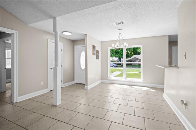 1411 Kings Row Slidell, LA 70461 - Photo 5 of 12