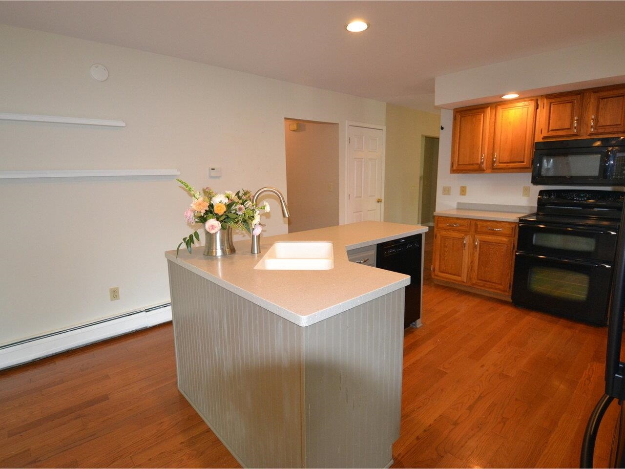 40 Paddock Lane Williston, VT 05495 - Photo 5 of 29 Gallery Image 5