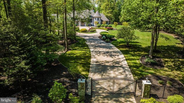 $3,800,000 | 701 Gouldman Lane, Great Falls, VA 22066