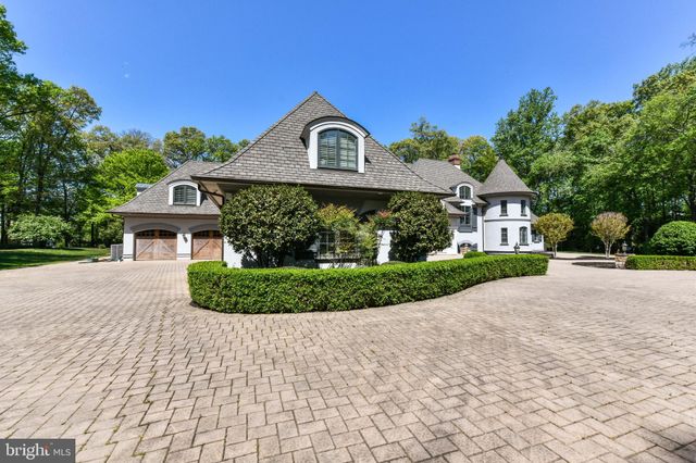 $3,800,000 | 701 Gouldman Lane, Great Falls, VA 22066