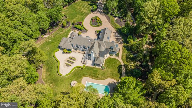 $3,800,000 | 701 Gouldman Lane, Great Falls, VA 22066