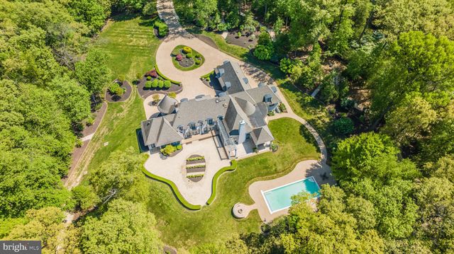 $3,800,000 | 701 Gouldman Lane, Great Falls, VA 22066