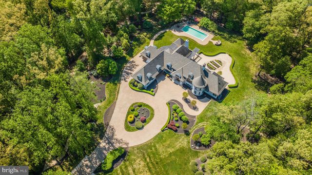 $3,800,000 | 701 Gouldman Lane, Great Falls, VA 22066