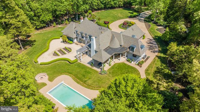 $3,800,000 | 701 Gouldman Lane, Great Falls, VA 22066