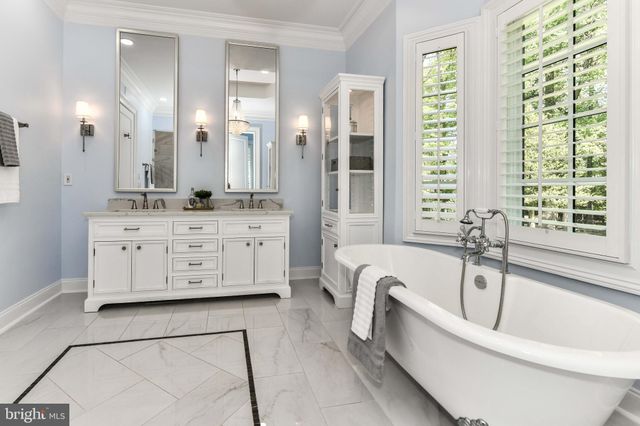 $3,800,000 | 701 Gouldman Lane, Great Falls, VA 22066