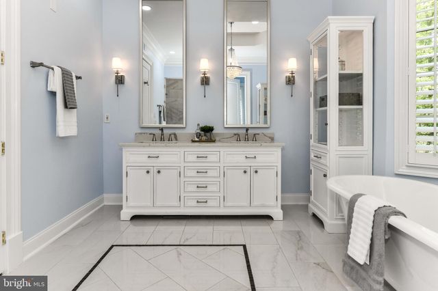 $3,800,000 | 701 Gouldman Lane, Great Falls, VA 22066