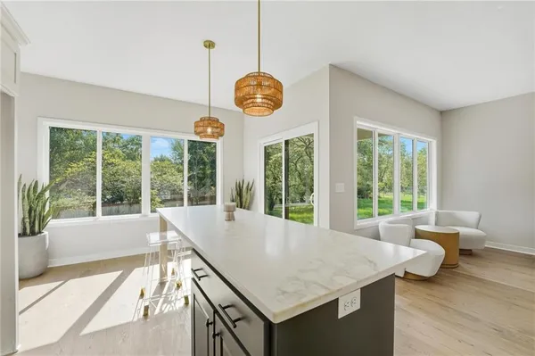 $700,000 | 211-213 Northwest Orchard Street, Lee's Summit, MO 64063