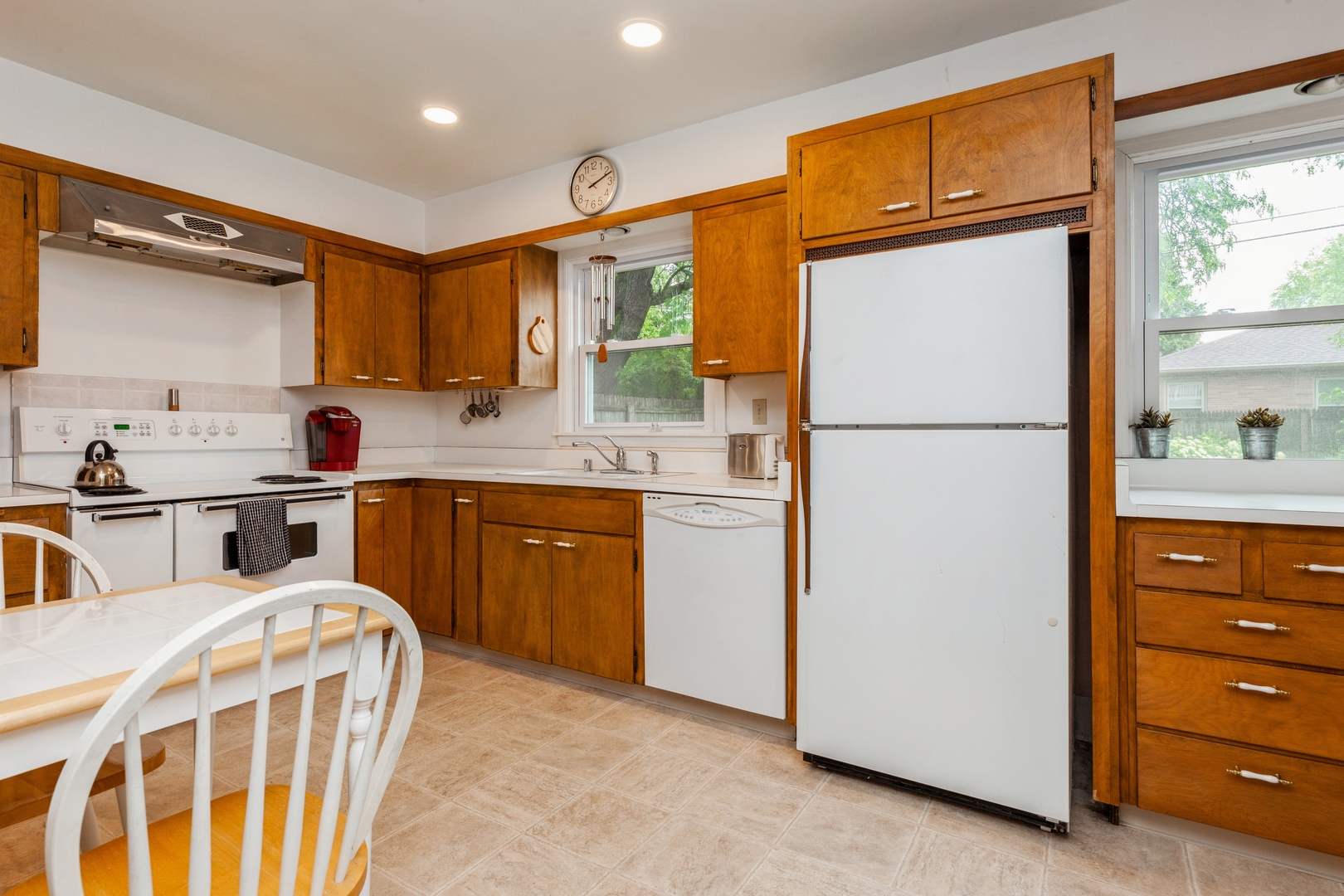 455 Melvin Avenue Racine, WI 53402 - Photo 4 of 15