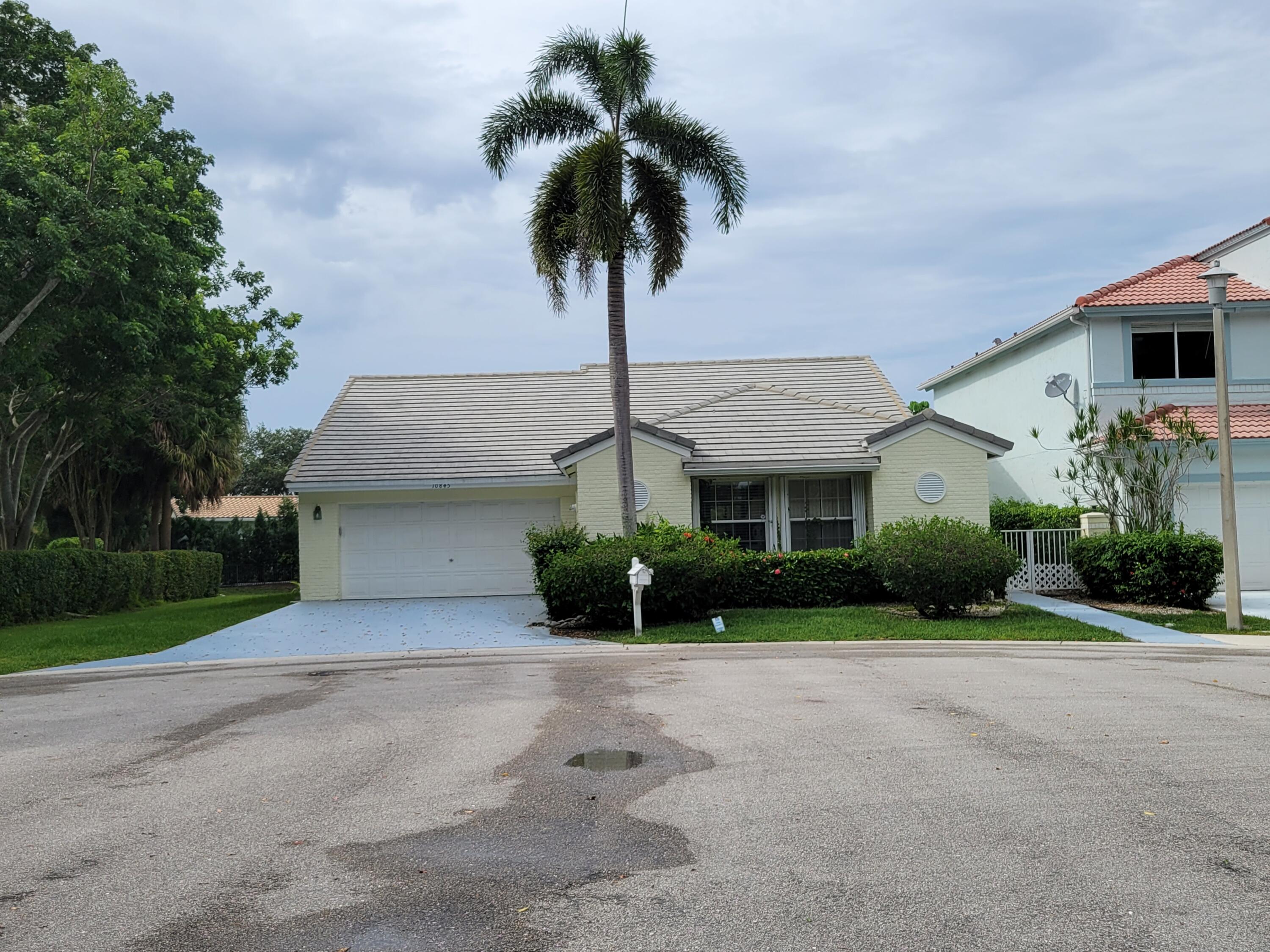 10845 Palm Spring front