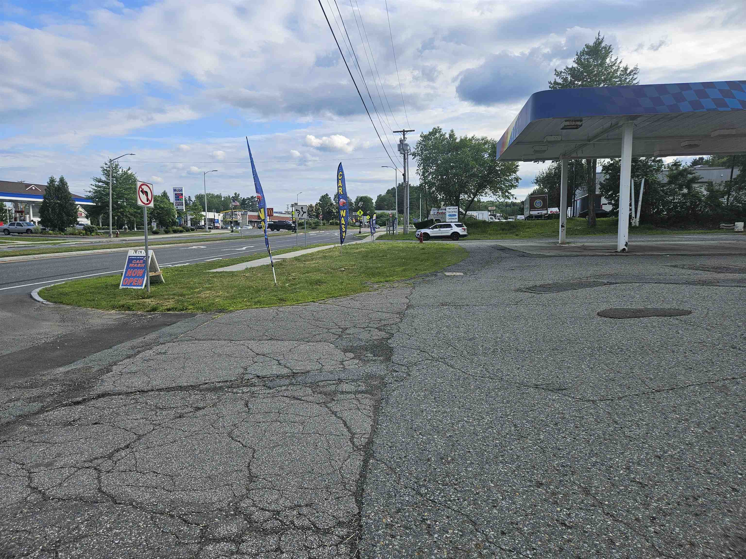 1049 North Main Street Hartford, VT 05001 - Photo 17 of 19