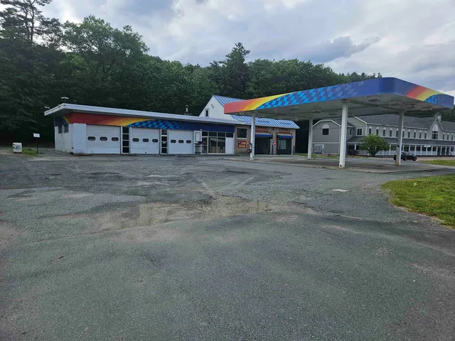 $825,000 | 1049 North Main Street, Hartford, VT 05001