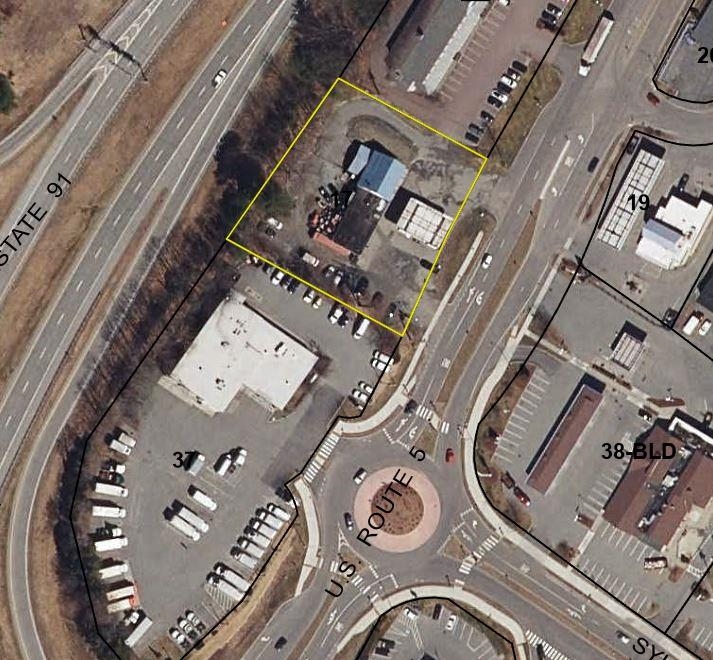 1049 North Main Street Hartford, VT 05001 - Photo 4 of 19