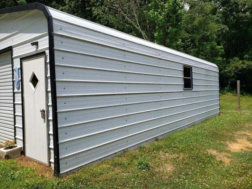 7673 Bent Mountain Road Roanoke, VA 24018 - Photo 3 of 3 7673 BMR garage