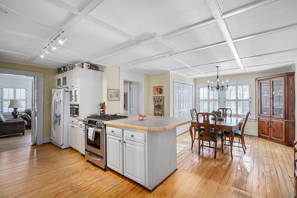 403 Banks Mill Road Southeast Aiken, SC 29801 - Photo 25 of 57 ?MeghannPadgett_403BanksMilInteriors-16