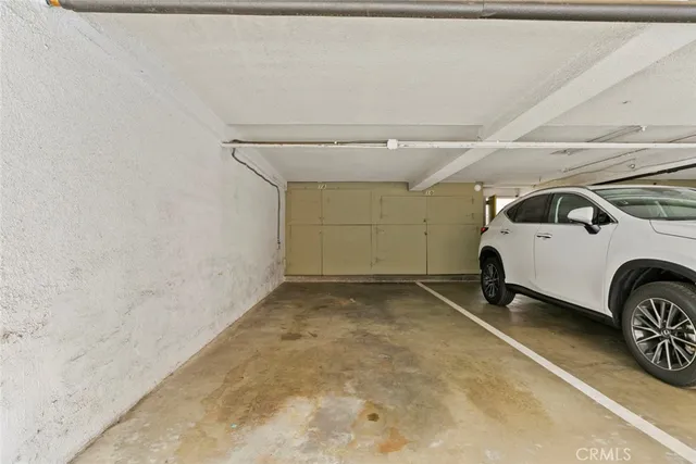 a view of an entrance to house