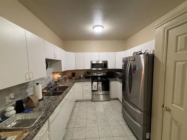 $1,650 | 112 Honey Bee Drive, Unit 114, Joshua, TX 76058